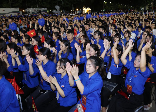 Tổng Bí thư, Chủ tịch nước Tô Lâm dự chương trình chính luận nghệ thuật “Lời Người để lại” - Ảnh 9.