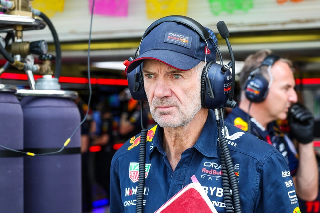 F1 chặng 17 - Red Bull bị McLaren chiếm mất vị trí số một đội đua: Loay hoay với khoảng trống Adrian Newey - Ảnh 1.