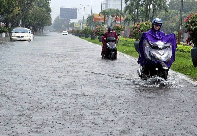 Thời tiết đêm 21/9: Bắc Bộ gió chuyển hướng Đông Bắc cấp 3, vùng ven biển cấp 4-5 - Ảnh 1.